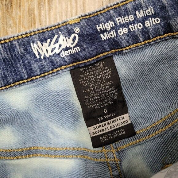 Mossimo High Rise Midi Cut-Off Shorts Size 0 / 25 Womens Denim Jean Bleached - Picture 10 of 10